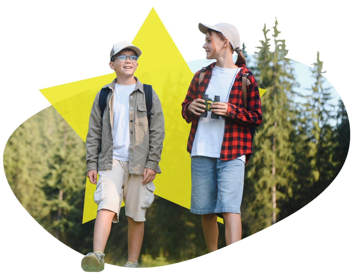 Williamsburg students happy hiking on an Adventure