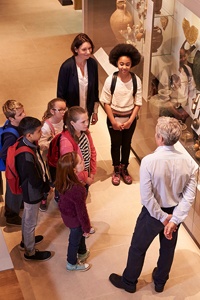 Williamsburg Leadership Adventures students at museum